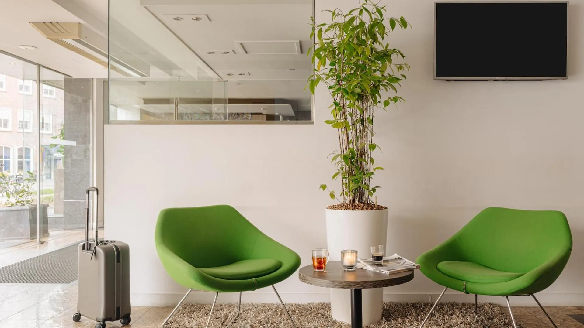 Leonardo Hotel Eindhoven City Center Former Crown Hotel 4*,  Netherlands