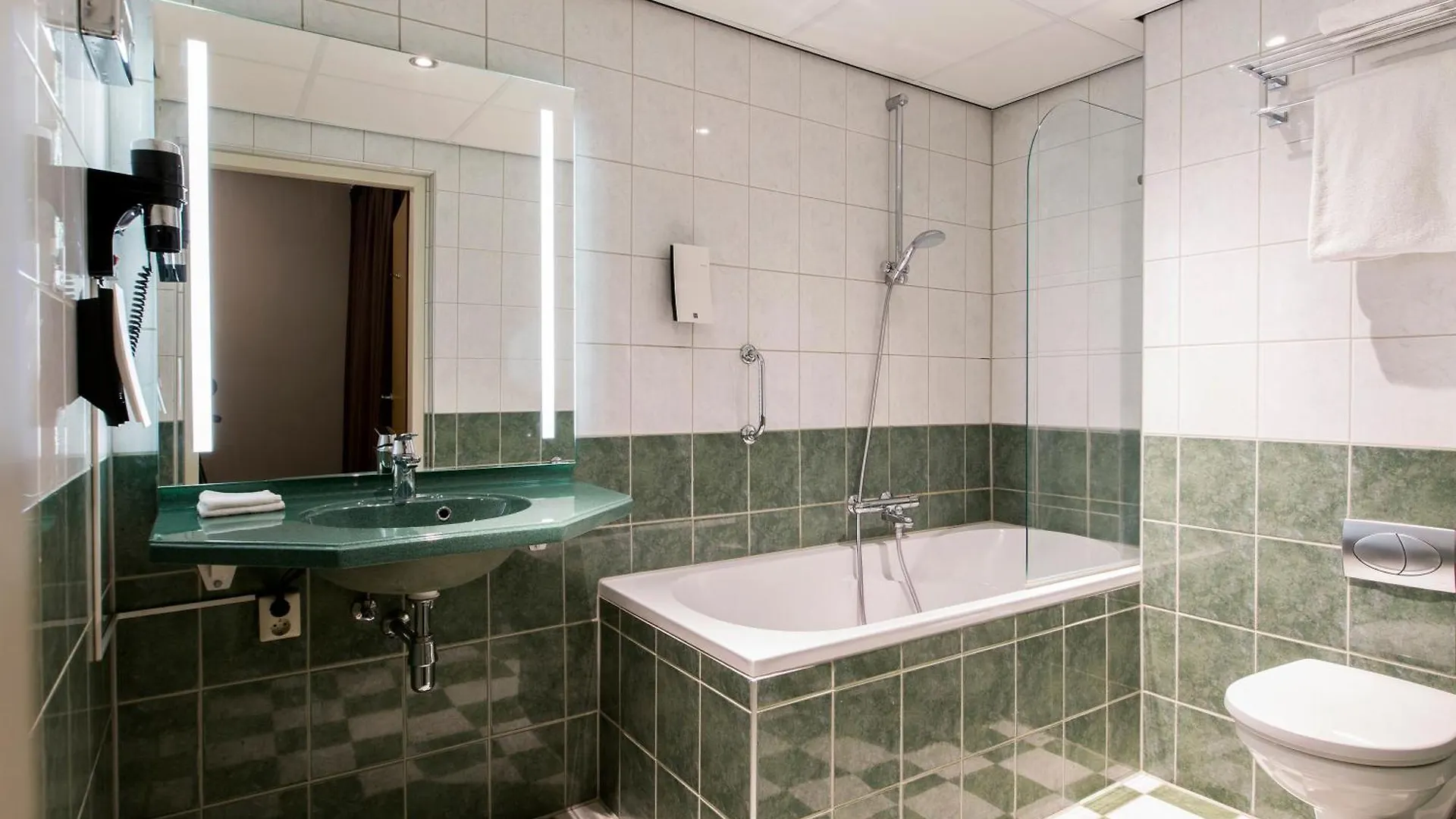 Leonardo Hotel Eindhoven City Center Former Crown Hotel Pays-Bas